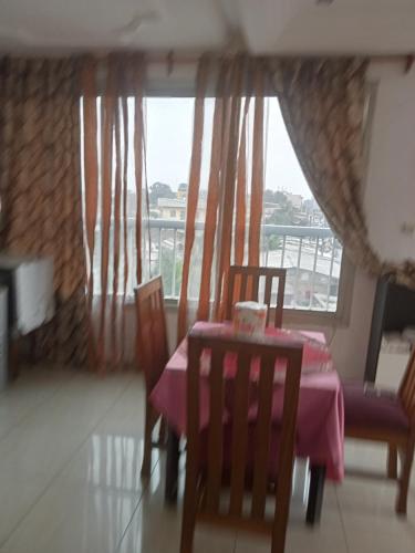 Appartement bonaberi bordure de route in Bonabéri