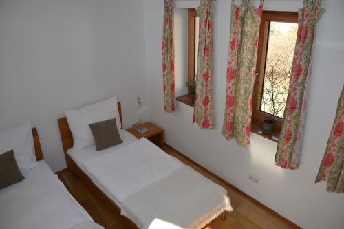 Wein + Bett Wiedeck in Stetten, Österreich