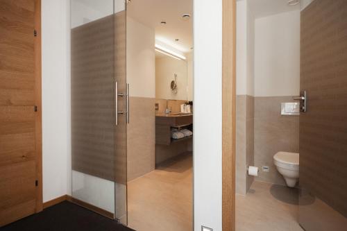 2 bedrooms, 4 beds