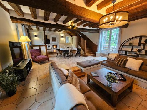 Villa familiale La Finca du champ de l'eau Avec sauna jacuzzi proche de Disney et Paris in Crecy-la-Chapelle