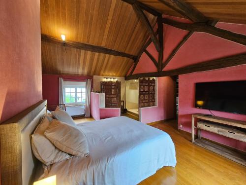 Villa familiale La Finca du champ de l'eau Avec sauna jacuzzi proche de Disney et Paris in Crecy-la-Chapelle