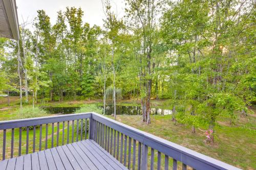Large Yard w/ Pond: Family Retreat in New Albany! in Ņūalbānija (OH)