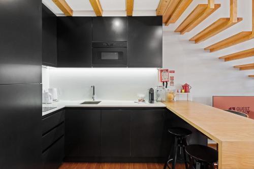 GuestReady - Lovely nook with mezzanine, Porto (fotografie 11)