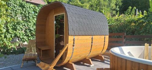 Sauna, Beloviski raj in Vratnica