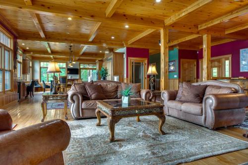 Lakefront Alton Bay Home with Movie Theater and Dock - image 11
