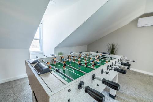 2 King Beds - Free Parking - BBQ - Arcade - Patio in Pittsburgh, USA