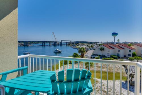 Walk to Sand! Modern Okaloosa Island Condo