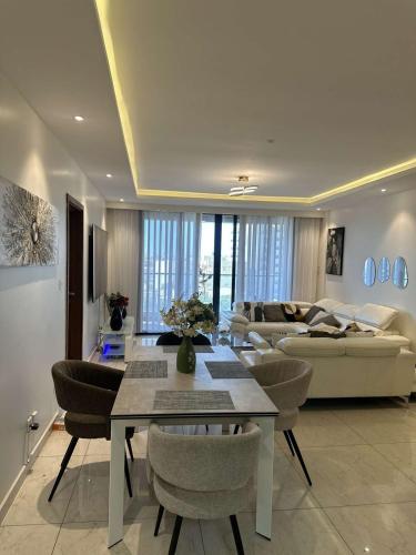 Paris in Grand Dakar