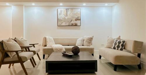 Cozy 2BR 2B Apt, 4min to Brickell City Center