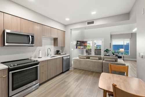 Spacious Loft- Hollywood Free Pool, Parking, Gym, Los Angeles (fotografie 8)