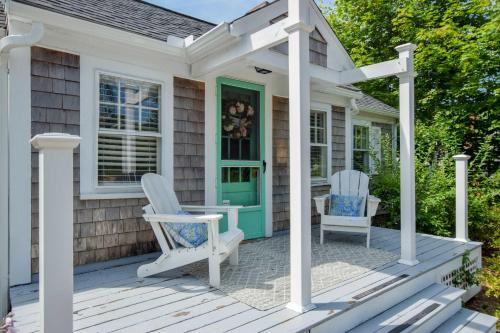 Private Hot Tub Near Dennis Pond in ยาร์เมาท์ พอร์ต (MA)