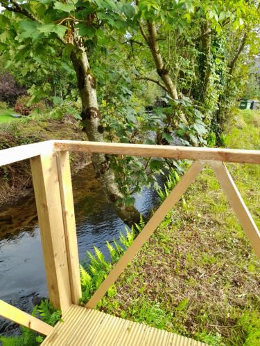 St Mullins Glamping River Hut in Graignamanagh