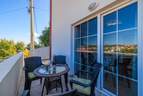 Erkély/terasz, Apartment Dino in Lopar