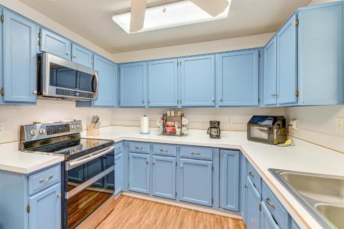 Pet-Friendly Family Home 3 Mi to Lake Lewisville in ลูอิสวิลล์ (TX)