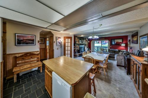 Hi Country Haus Unit 2201 in Winter Park (CO)