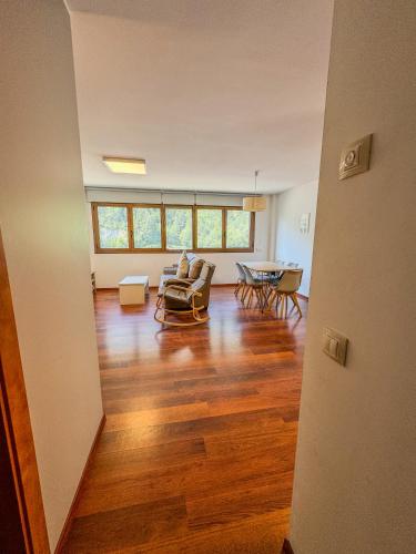 Barthe Holidays I Apartamento moderno 5PAX en Arinsal I Ideal para familias, Parking I Font Blanca in Mas de Ribafeta