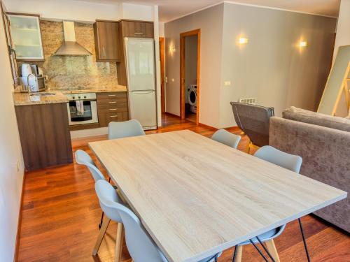 Apartamento Font Blanca en Arinsal (Barthe Holidays I Apartamento moderno 5PAX en Arinsal I Ideal para familias, Parking, Pet friendly I) in Mas de Ribafeta