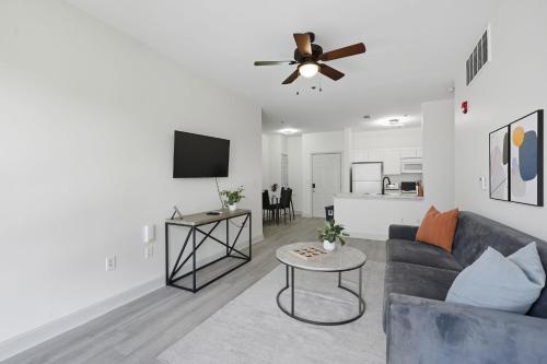 Contemporary 2BR2BA with Great Amenities – khách sạn tại Đông Memphis
