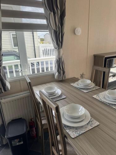 Spacious Modern Seaside Caravan in Lossiemouth