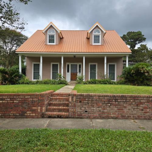 The University of South Alabama Poolside Getaway 'Veteran Own Business ' in Winthrop Square