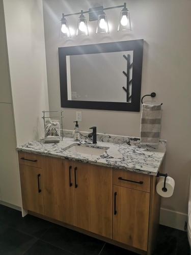 Fürdőszoba, Après-Ski Lodge (Apres-Ski Lodge) in Hemlock Valley (BC)