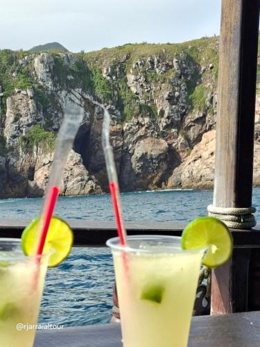 Passeios pelas praias mais cristalinas de Caribe brasileiro in Arraial do Cabo