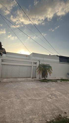 Casa com piscina e churrasqueira cop 30