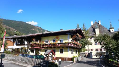 Hotel Dorfgasthof Schlösslstube