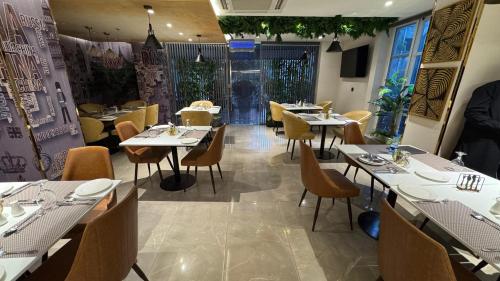 Taj Hotel Premium Residency F-7 Islamabad photo 5