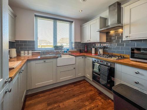 Hotellet från utsidan, Old School Mews Too in Lake South