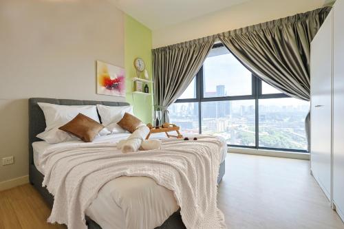 KL City Central TRX 3 Bedrooms 2 Baths & Balcony, Kuala Lumpur