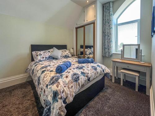 Hotellet från utsidan, Old School Mews Too in Lake South