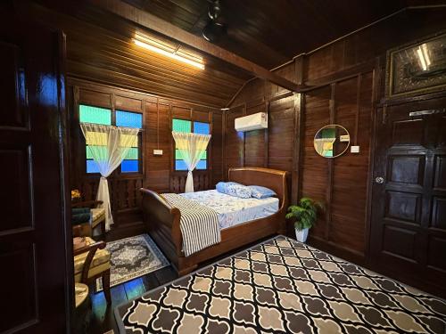 Homestay Singgah Keluarga Warisan Abg Tam near Allianze University College of Medical Sciences
