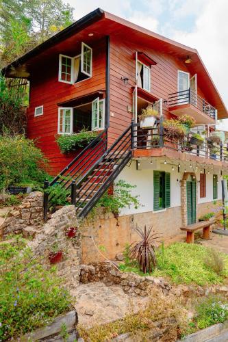 Huha's Farmstay Đà Lạt in Lam Ha District