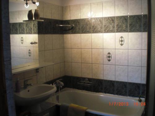 Apartment Nucu I - image 9