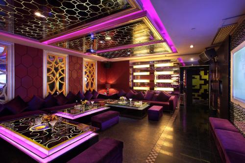 ヤンリン ホテル (燕嶺大厦)