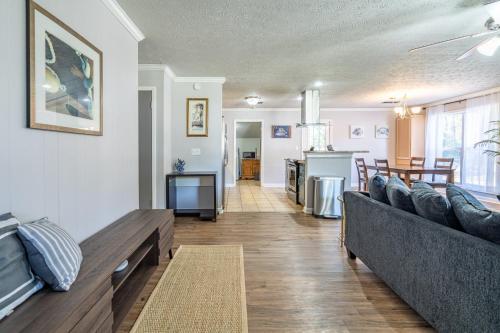 Save Midweek 3Br Near Lake Acworth and Downtown - main image