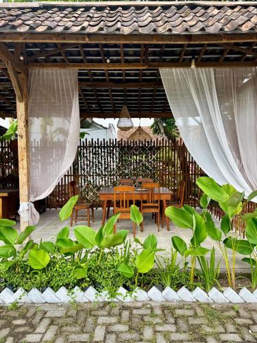Cbg Inn And Villas Solo - Surakarta