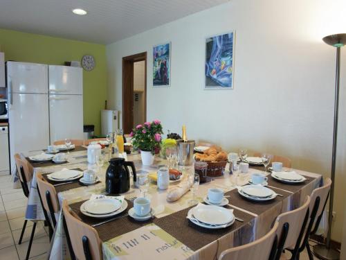 Seadmed, Child-friendly Holiday Home in Waimes with Sauna and Jacuzzi in Waimes