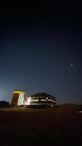 Sunrise Desert Local Private Camp in A'Sharqiyah Sands (Wahiba)
