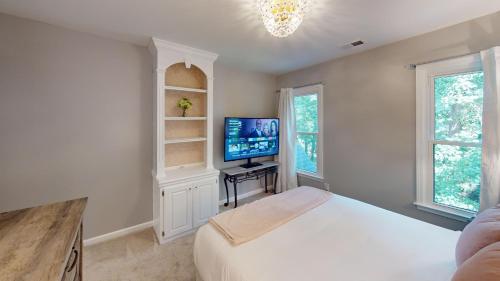 2196 Major Loring Way SW Marietta - image 11