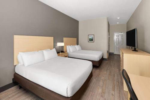 1 queen bed