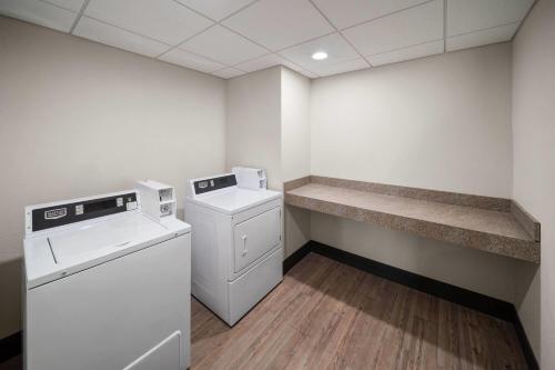 Best Western Plus Norman - image 9