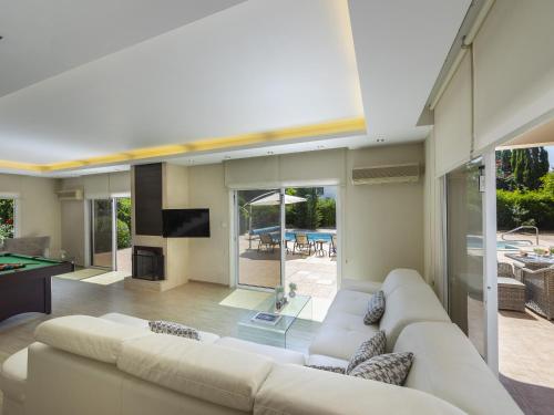 المرافق, Pervolia Nirides Seaside Mansion 7 in بيريفوليا