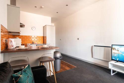 Bright & Modern 1 Bed Apartment in Blackburn Centre, Blackburn (Foto 6)