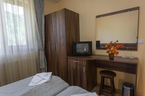 Hera Guest House