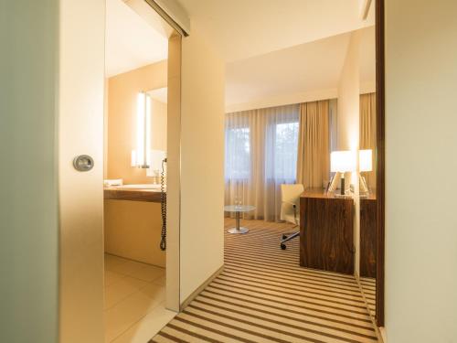 Hotel an der Oper - image 4