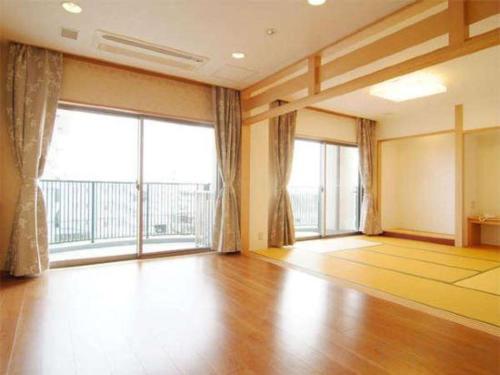 Sunshine Shirako New