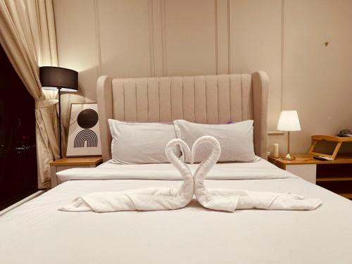 Couple studio A21 09 Netflix Trion KL, Kuala Lumpur