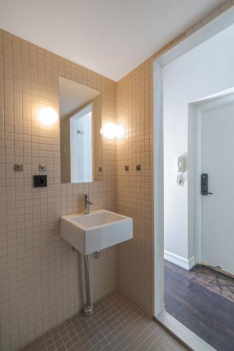 Prime Home Rentals - Cozy & Central Apartment in Vika, Oslo (photo 7)